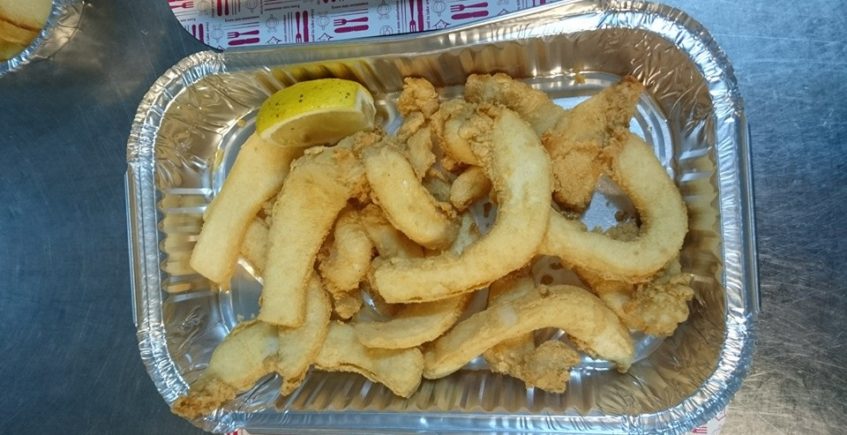 El pescado frito de la brasería de la Abuela Charo