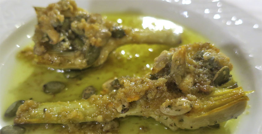 Las alcachofas con pipas de calabaza y berberechos  del restaurante Los Esteros