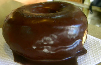 Donut de chocolate el estilo del Don Pan