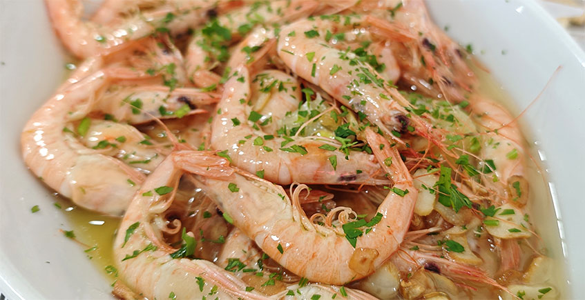 Gambas chupadeos en El Depósito. Foto: Cosasdecome.