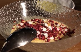 Los mejillones al curry rojo con fresas del restaurante La Breña