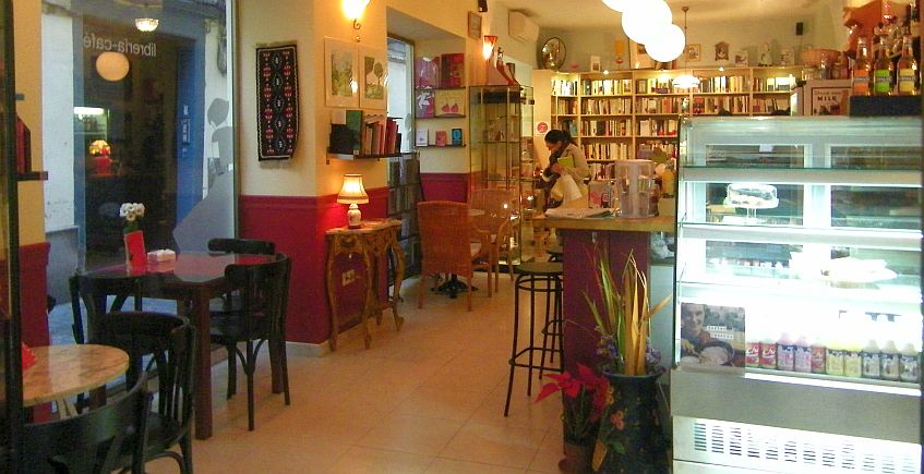 La Clandestina, librería-café