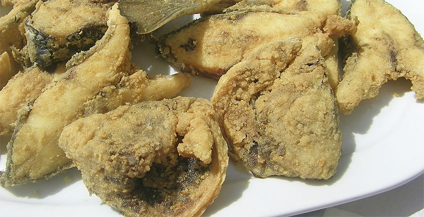 La dorada frita (en tajaitas) de La Taberna del Puerto