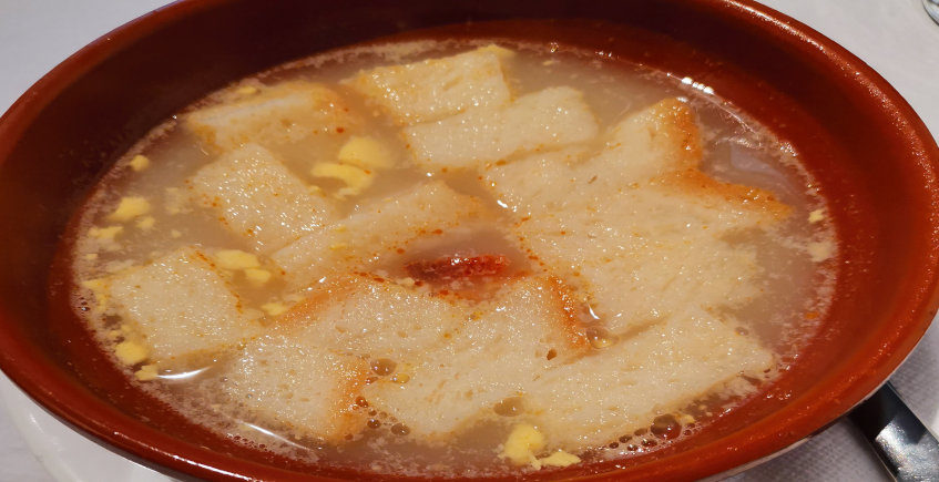 La sopa de Villaluenga del Mesón Taurino