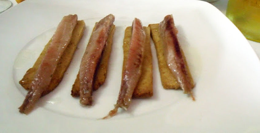 La galleta bretona de boletus y mantequilla con sardina ahumada del Mesón Al Andalus