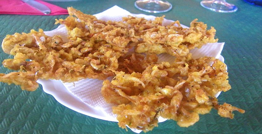 Las tortillitas de camarones de Las Rejas de Bolonia