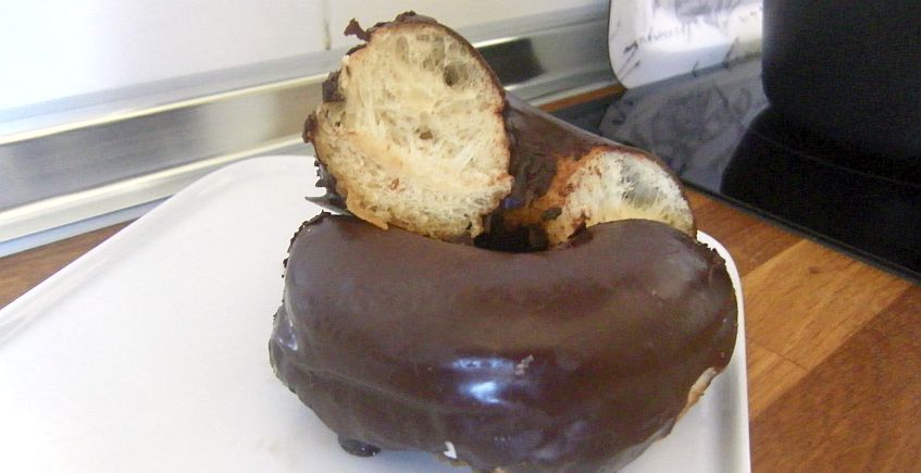 Donut de chocolate, a la venta en Nino's