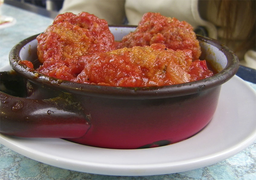 Albondigas en tomate La Mar de Fresquita. Foto: Cosasdecome