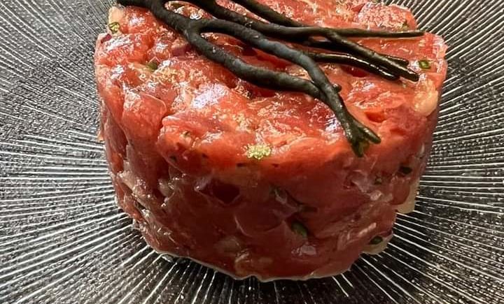 Tartar de atún rojo de almadraba fresco de temporada de La Marmita de Cádiz