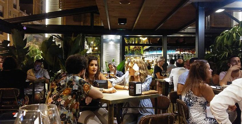Las terrazas de bares y restaurantes podrán abrir a partir del 11 de mayo