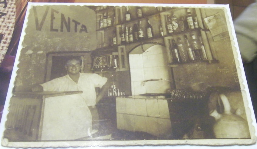 Diego Rodriguez Camacho en la Venta Estebana. La foto es de 1958 o 1959, calcula, cuando aún no tenian ni agua corriente. Foto: Cedida por el establecimiento. 