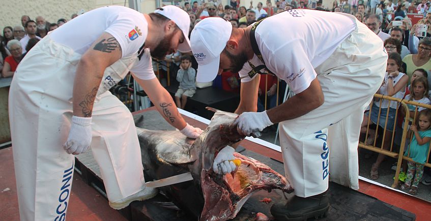 Ronqueo de atún rojo de La Marmita de Cádiz con degustación y subasta