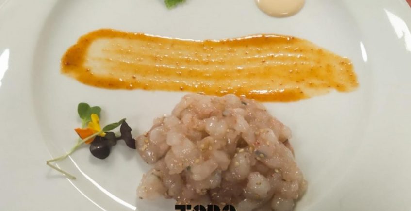 Tartar de gamba blanca con huevas de Tobiko y Wasabi y emulsión de su jugo