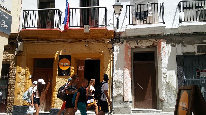 El local está situado en pleno barrio de El Pópulo. Foto de Cosadecomé.