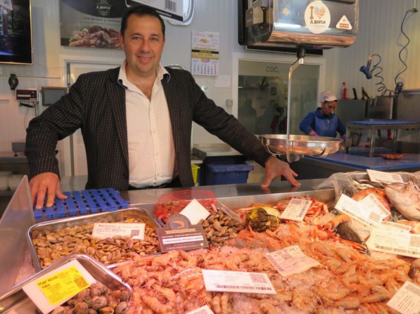 Javier Martín se encuentra al frente del negocio familiar desde el año 2000. Foto: CosasDeComé