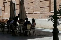 Cursos de Inglés para la Hostelería y de Restaurante, Cocina y Repostería en la Escuela de Hostelería de Cádiz