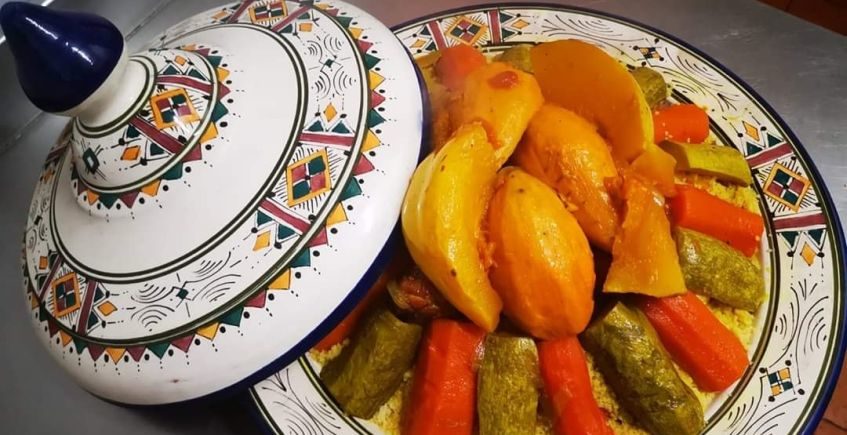 Comida preparada marroquí en el centro de San Fernando