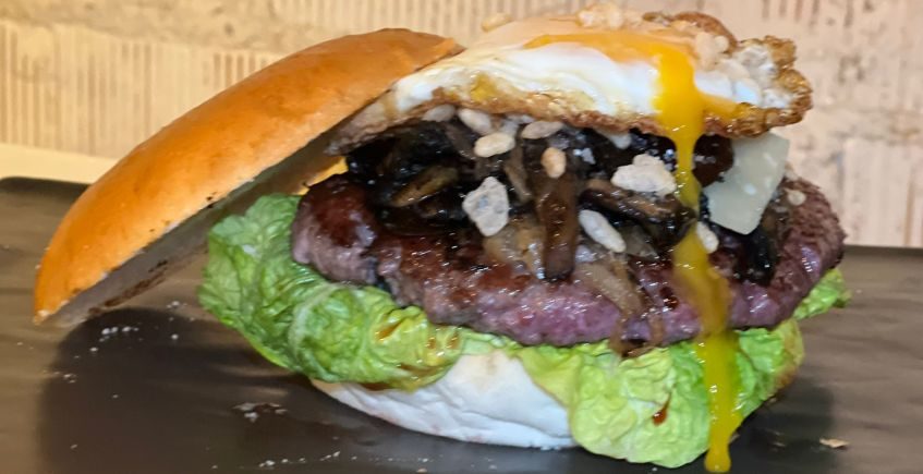 Arroz inflado y champiñones en la nueva hamburguesa de Bienmesabe de El Puerto