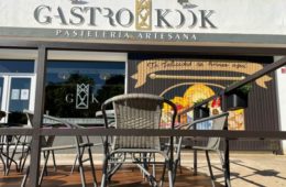 Nueva terraza, café de especialidad y batidos en Gastrokook de Castellar