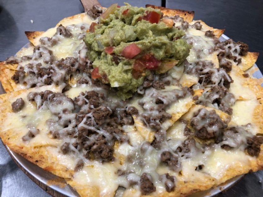 Los nachos del popular 'mexicano de Rota' mantienen viva la receta original de Bruce y Bonny Stokwell, sus creadores. Foto: CosasDeComé