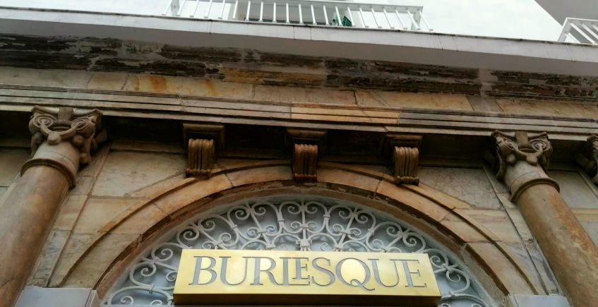 Burlesque ya está abierto en la calle Plocia Cádiz... así es y así es su carta