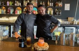 Los alquimistas que traen la nueva coctelería a Cádiz con El Perfumista