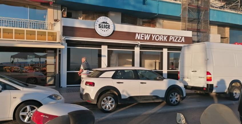 La pizzería Slice of New York abre en el Paseo Marítimo de Cádiz