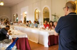Bodegas Gallardo de Vejer propone un "verano entre copas" con sus catas