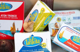 Gana un lote de conservas de La Tarifeña cenando un bocadillo durante la final de España